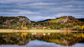 Naturen vid Åbyfjorden får symbolisera det svarföränderliga